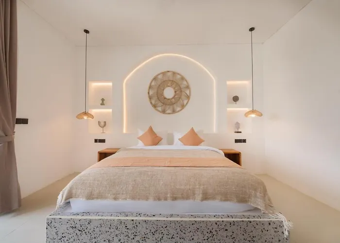 Tropical 2br W/ Rooftop & Private Pool 別荘 *