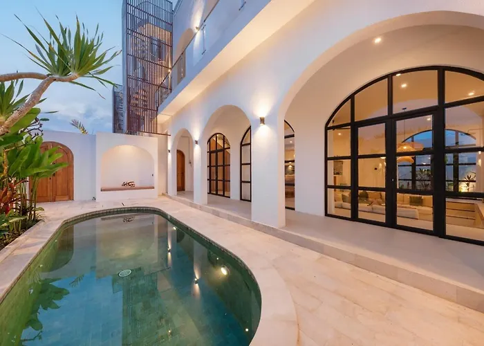 Tropical 2br W/ Rooftop & Private Pool * Ungasan