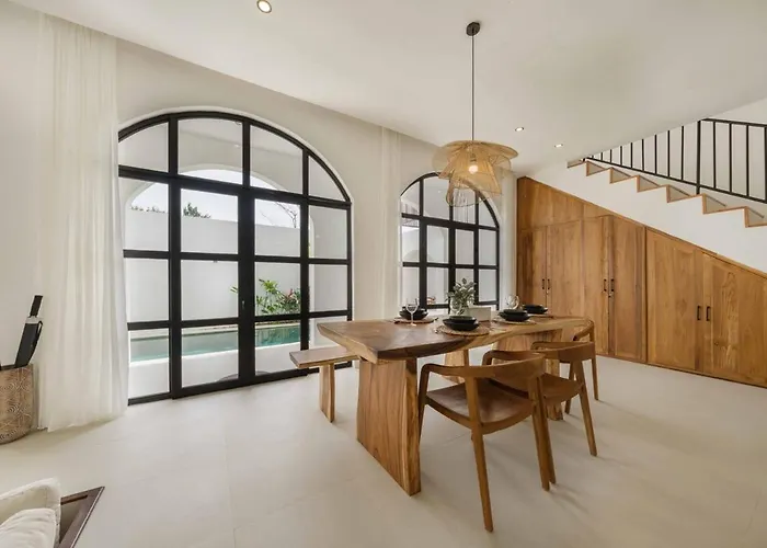 Tropical 2br W/ Rooftop & Private Pool