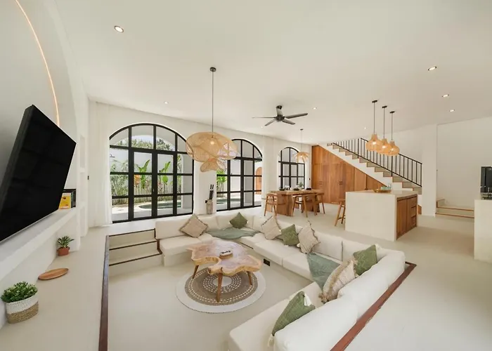 Tropical 2br W/ Rooftop & Private Pool * ウンガサン