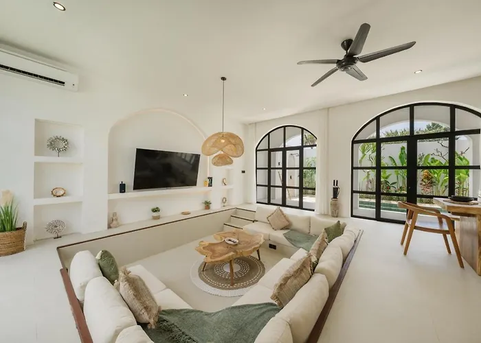Tropical 2br W/ Rooftop & Private Pool * ウンガサン